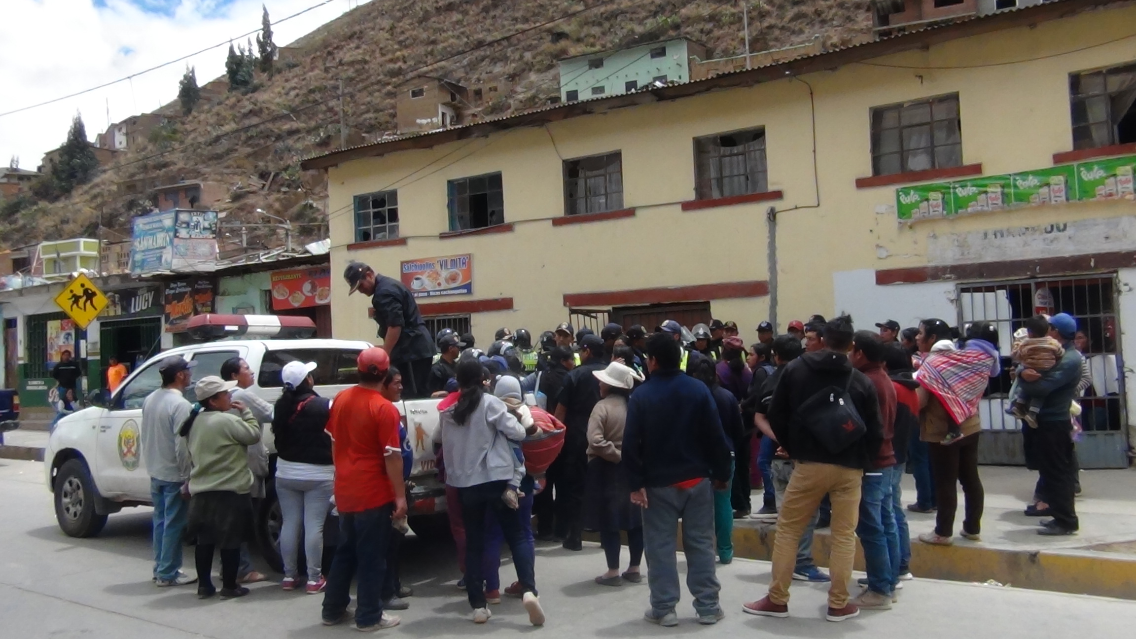 OTRO ASESINATO MAS EN TARMA ESTA VEZ UN JOVEN MURIÓ ACUCHILLADO .